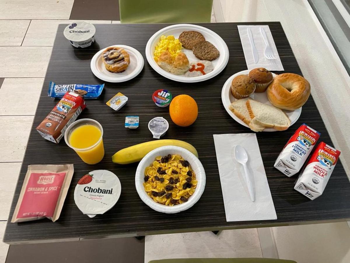 Holiday Inn Express Venice By Ihg Venice Gardens Eksteriør billede
