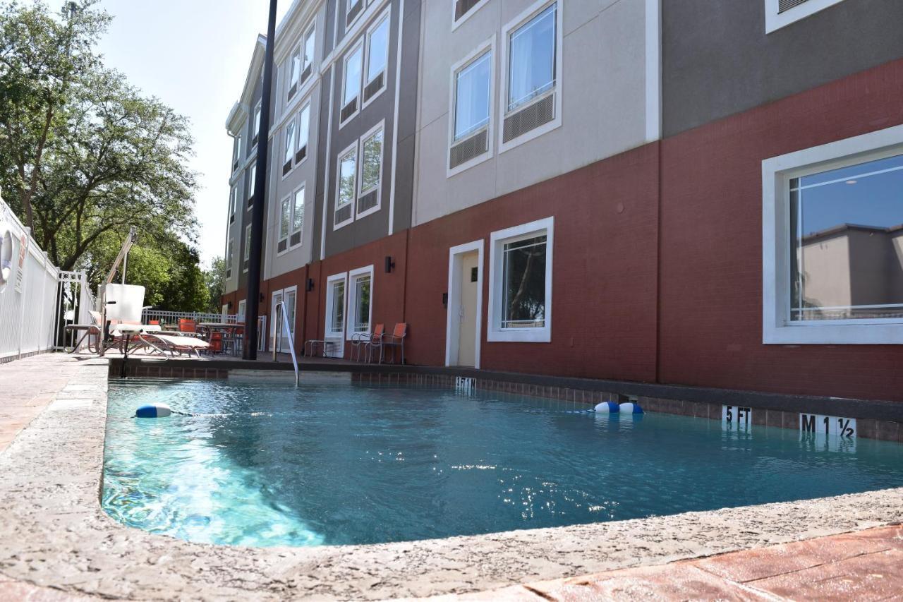Holiday Inn Express Venice By Ihg Venice Gardens Eksteriør billede